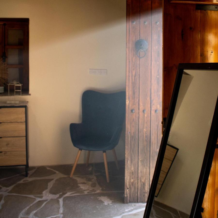 The Stonehouse Suites With Private Bath Spas 레메소스 외부 사진