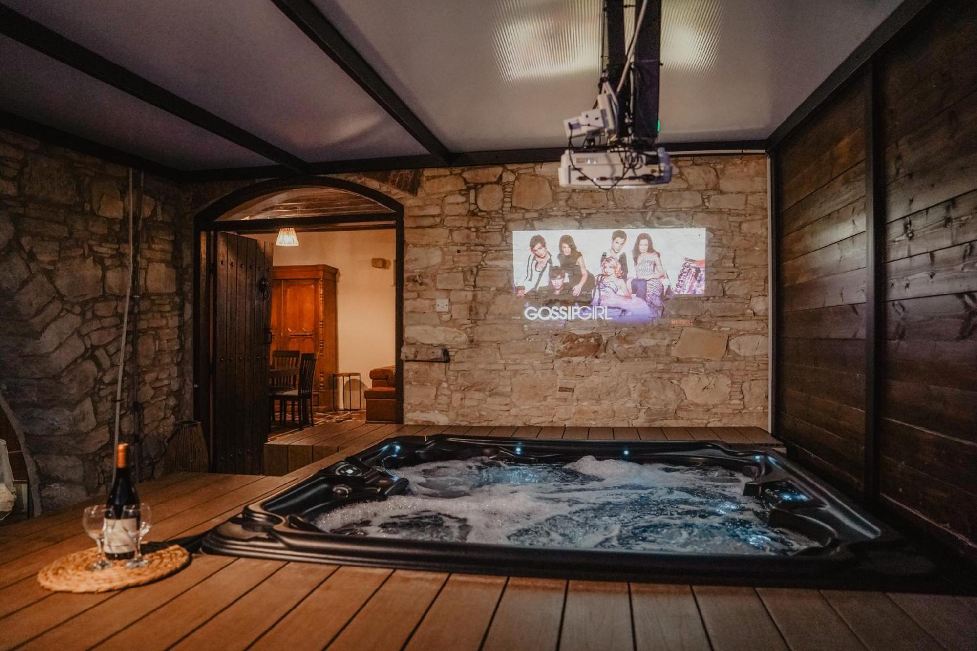 The Stonehouse Suites With Private Bath Spas 레메소스 외부 사진