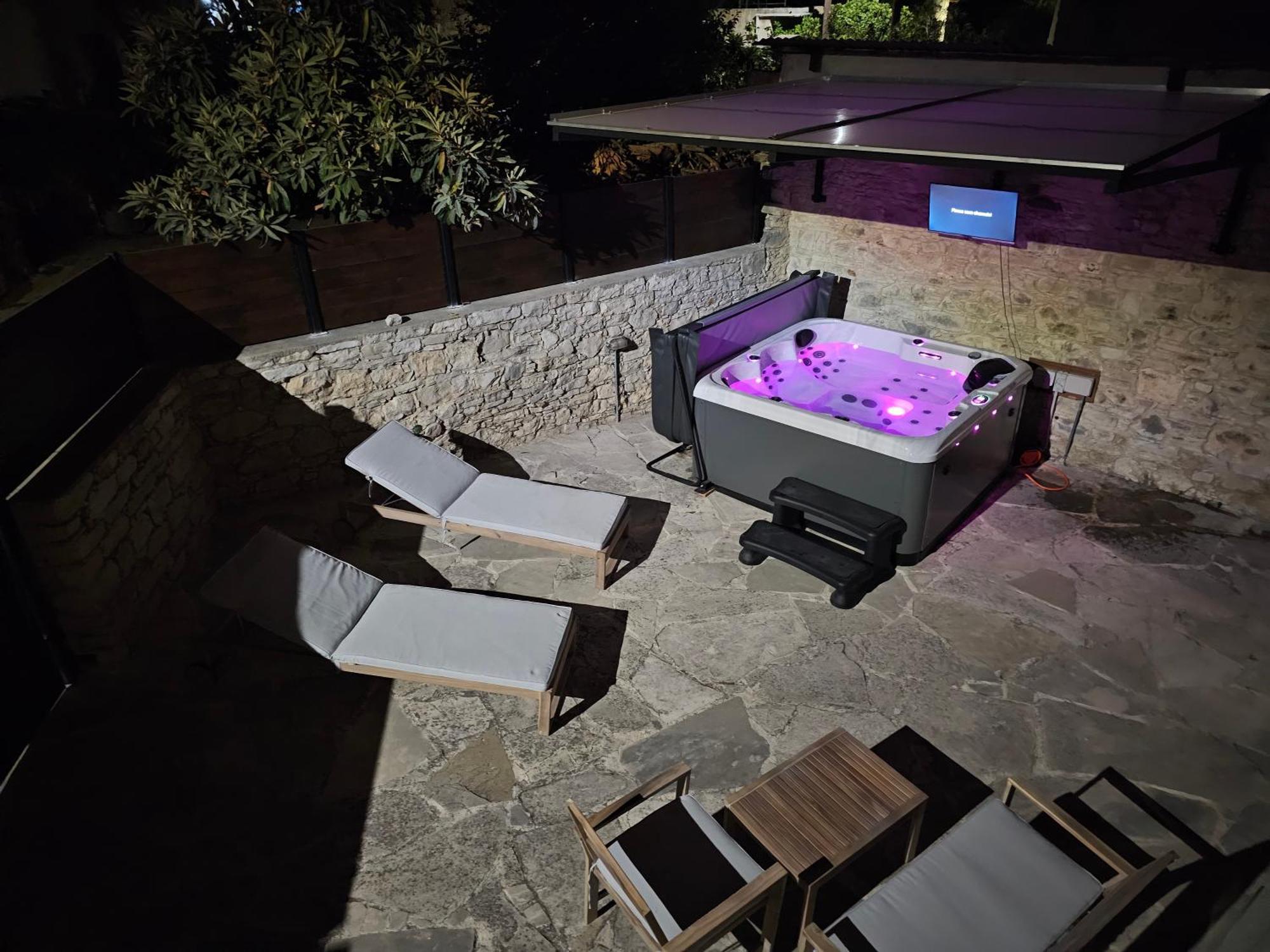 The Stonehouse Suites With Private Bath Spas 레메소스 외부 사진