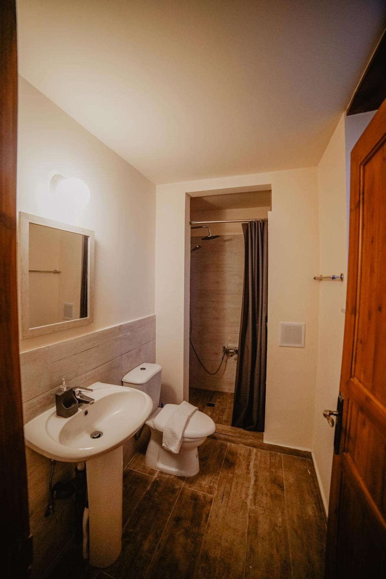 The Stonehouse Suites With Private Bath Spas 레메소스 객실 사진